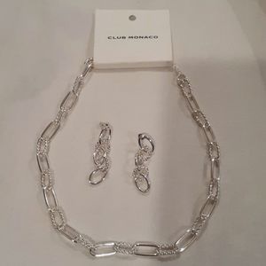 Club Monoca short textured link necklace